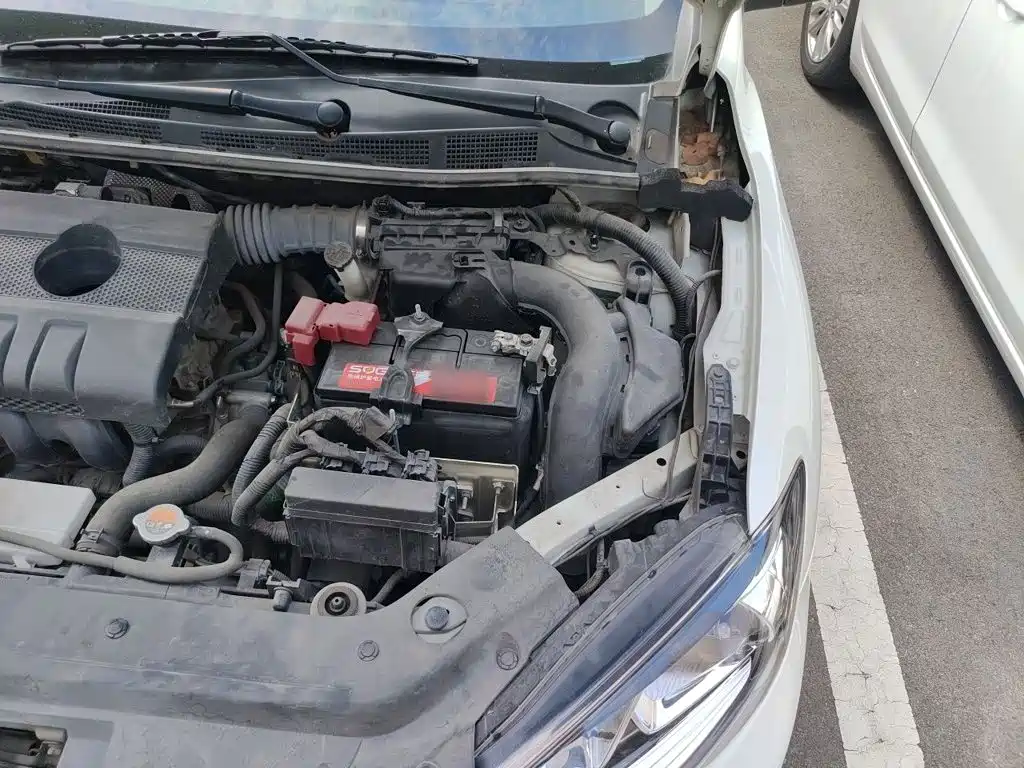 Nissan Tiida — миниатюра 21
