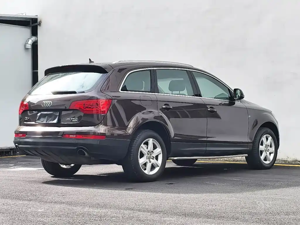 Audi Q7 — миниатюра 7