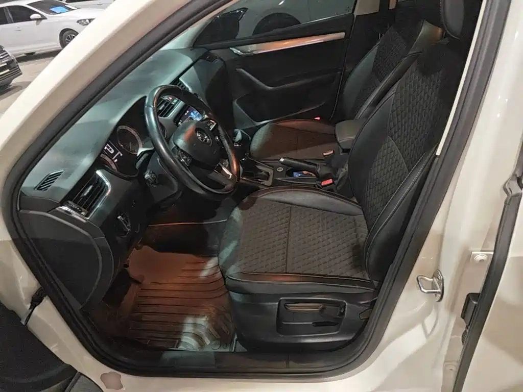Skoda Octavia — миниатюра 15