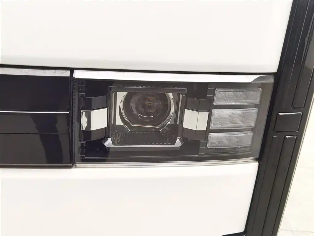 SRM XINYUAN XINYUAN E3