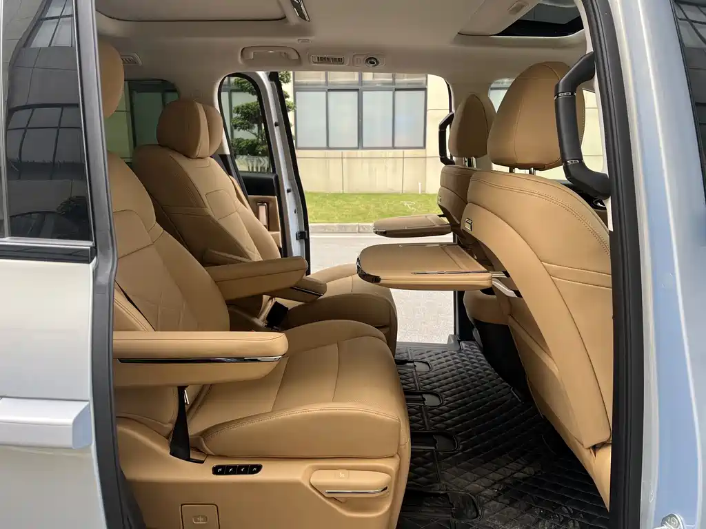 GAC TRUMPCHI E8 NEW ENERGY