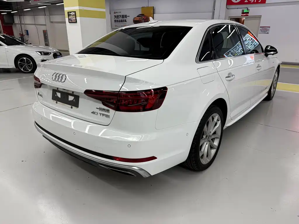 AUDI A4L