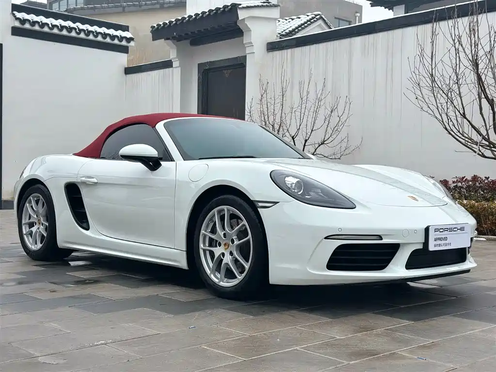 PORSCHE 718