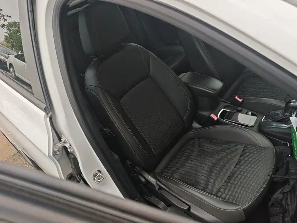 Buick Verano — миниатюра 25