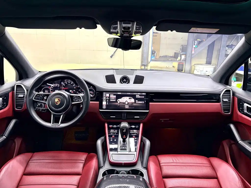 Porsche Cayenne — миниатюра 8