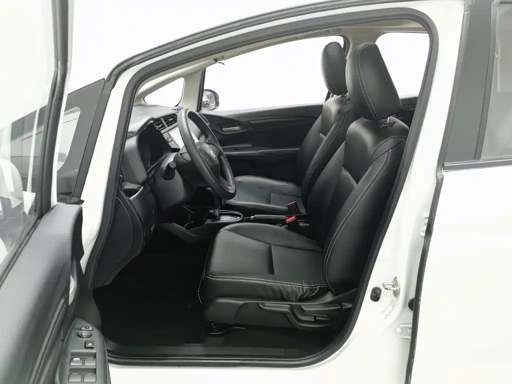 Honda Fit — миниатюра 10
