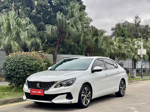 PEUGEOT 408