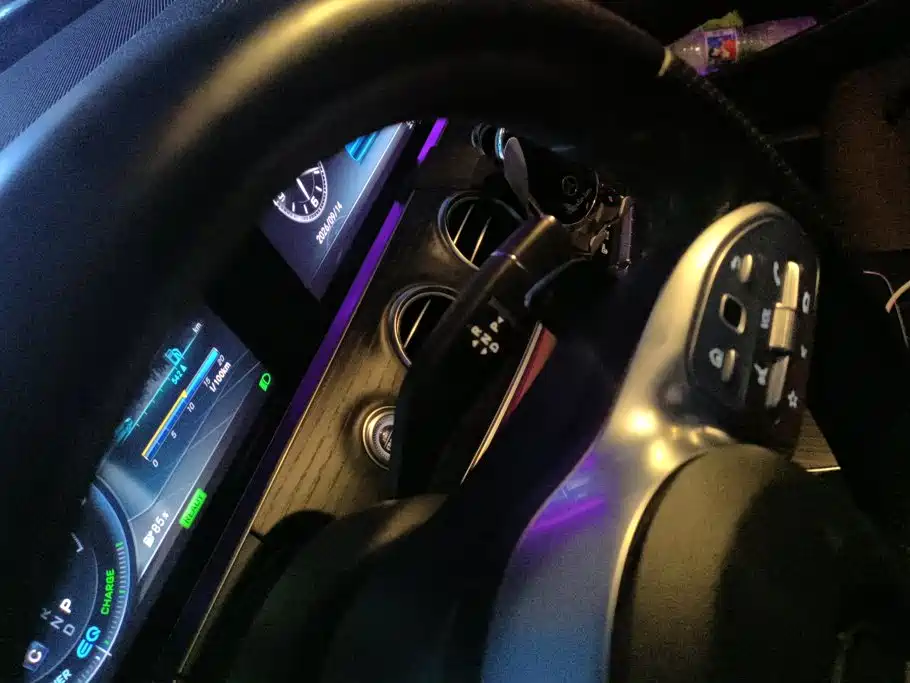 Mercedes-Benz E-Class — миниатюра 16
