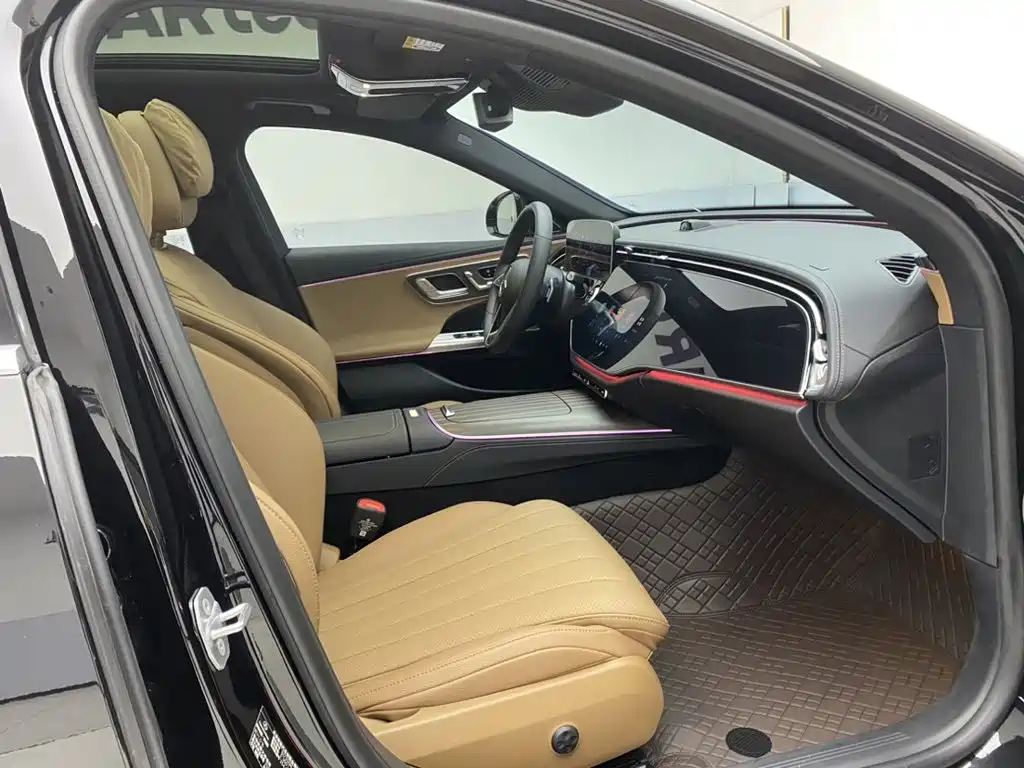 Mercedes-Benz E-Class — миниатюра 18