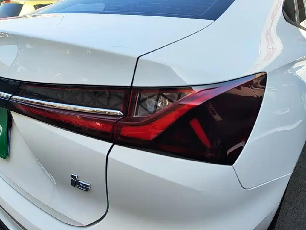 Roewe i5 — миниатюра 8