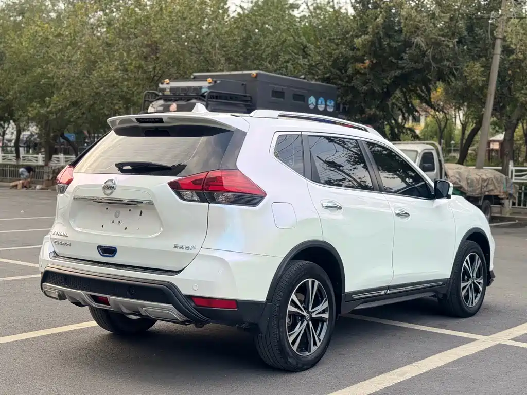 Nissan X-Trail — миниатюра 13