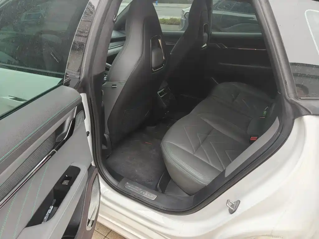 ZEEKR EXTREME KRYPTON 001