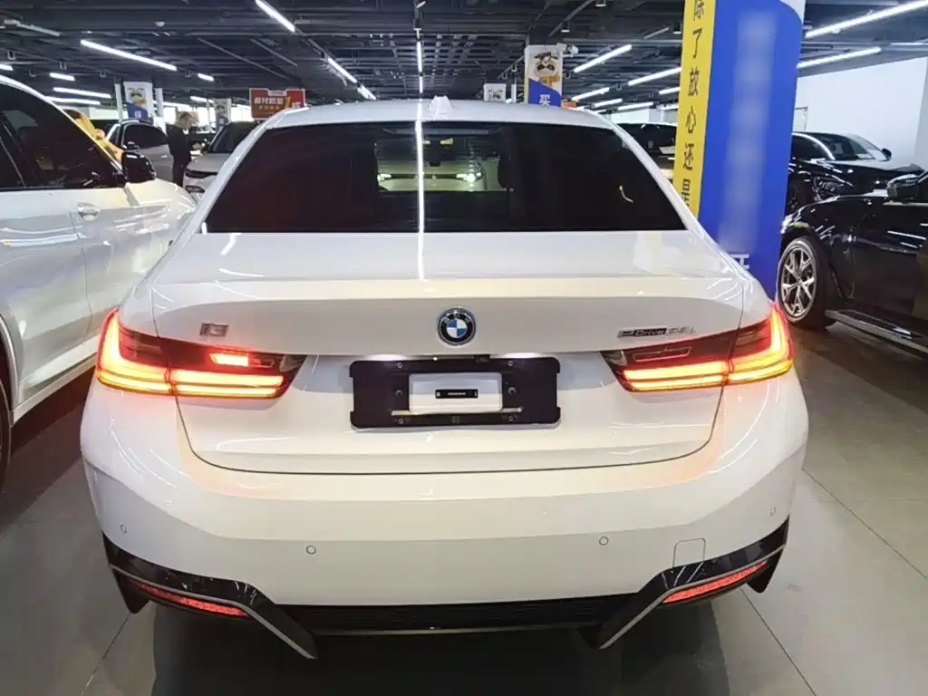 BMW i3 — миниатюра 6