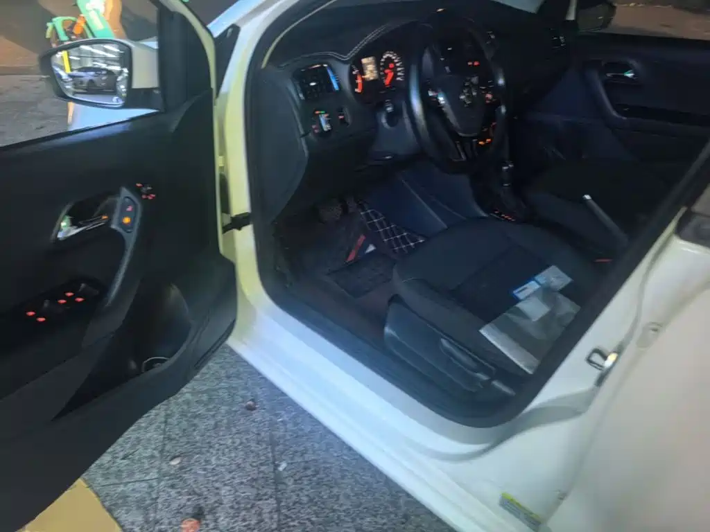 Volkswagen Polo — миниатюра 16