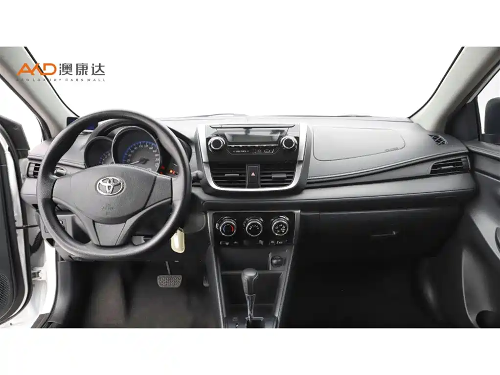 Toyota Yaris L — миниатюра 5