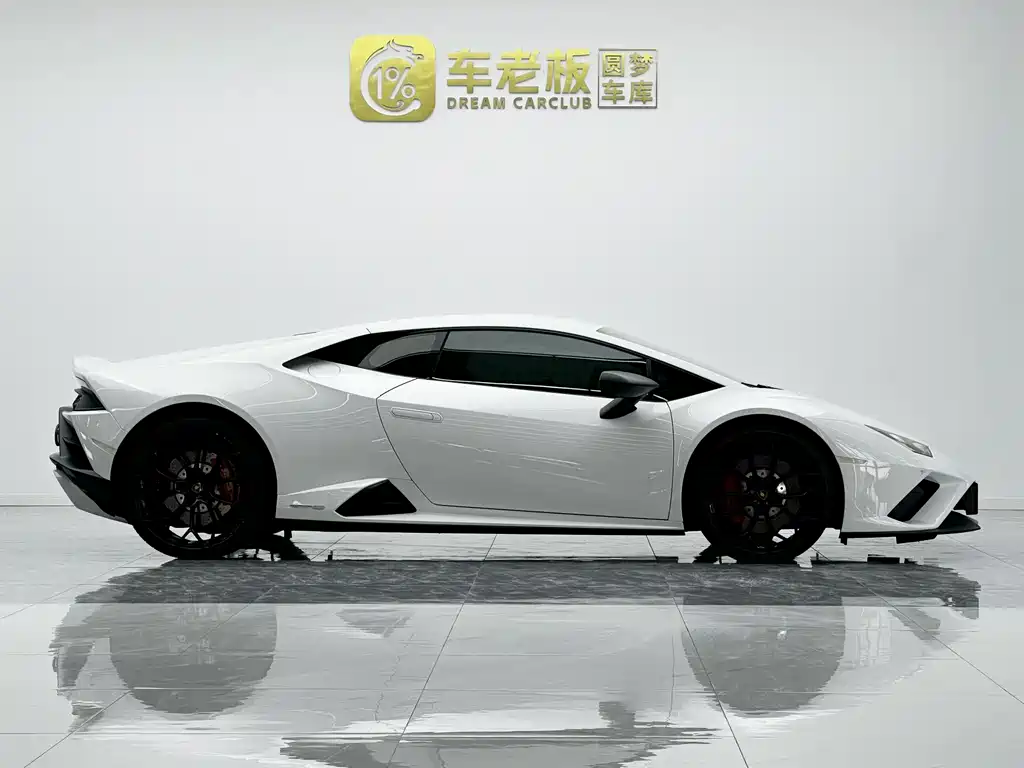 LAMBORGHINI HURACÁN