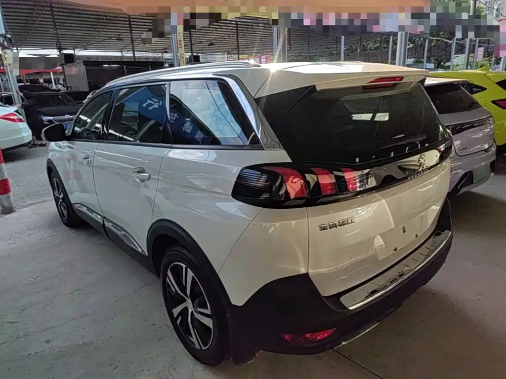 Peugeot 5008 — миниатюра 5