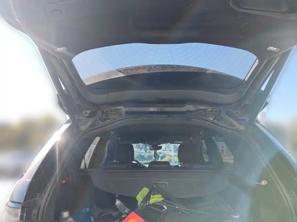 Land Rover Discovery Sport — миниатюра 10