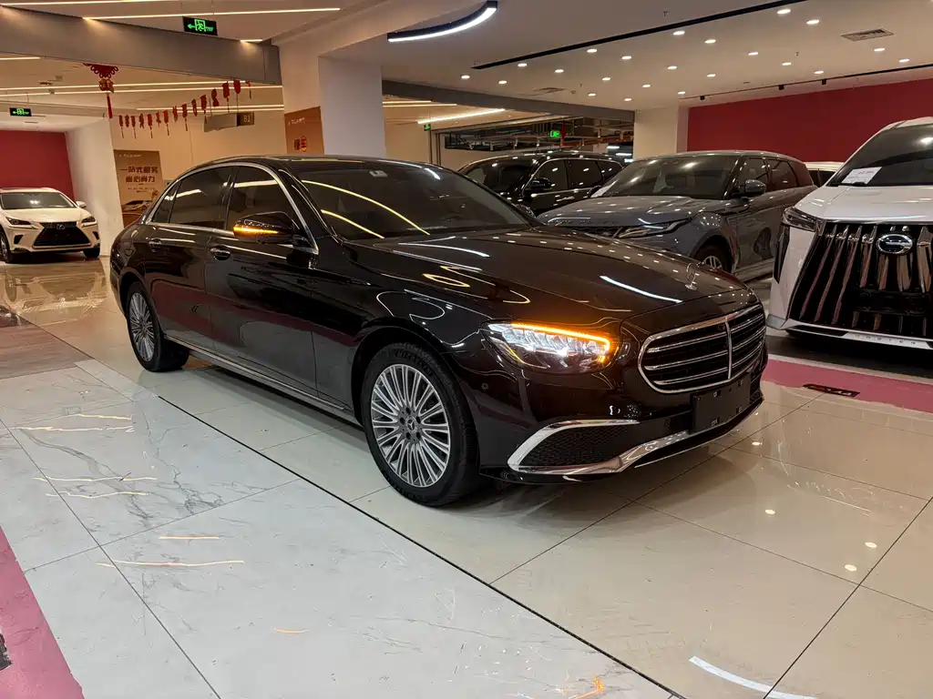 MERCEDES-BENZ E CLASS