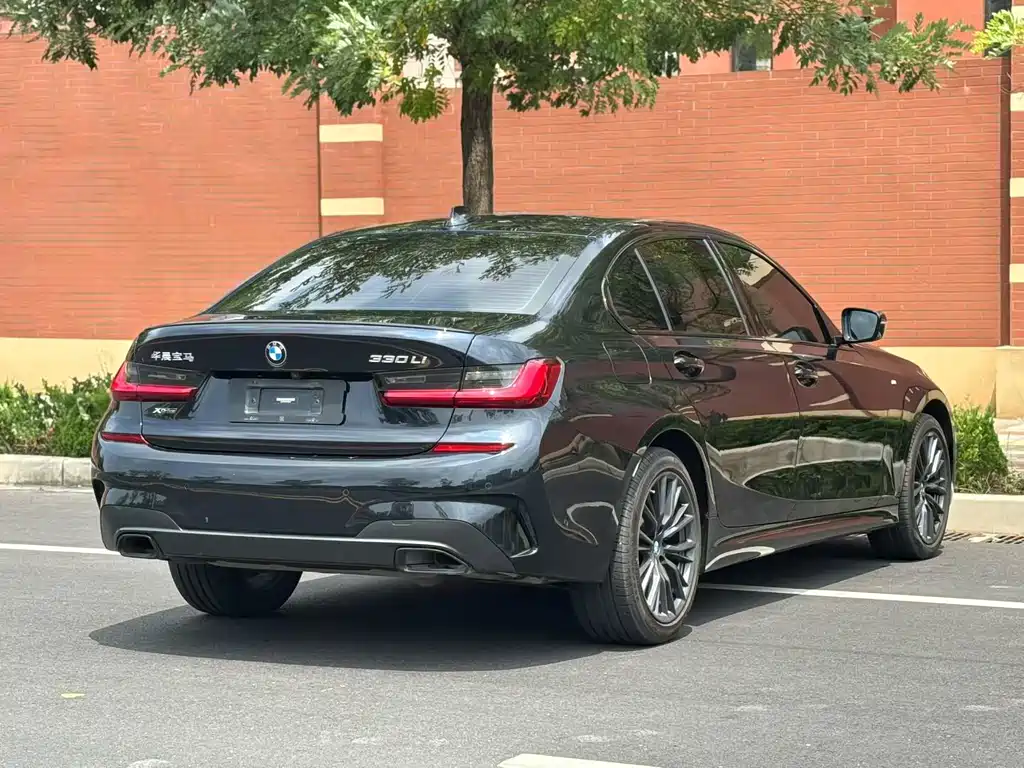 BMW 3 Series 3 2022 330Li xDrive M Sport
