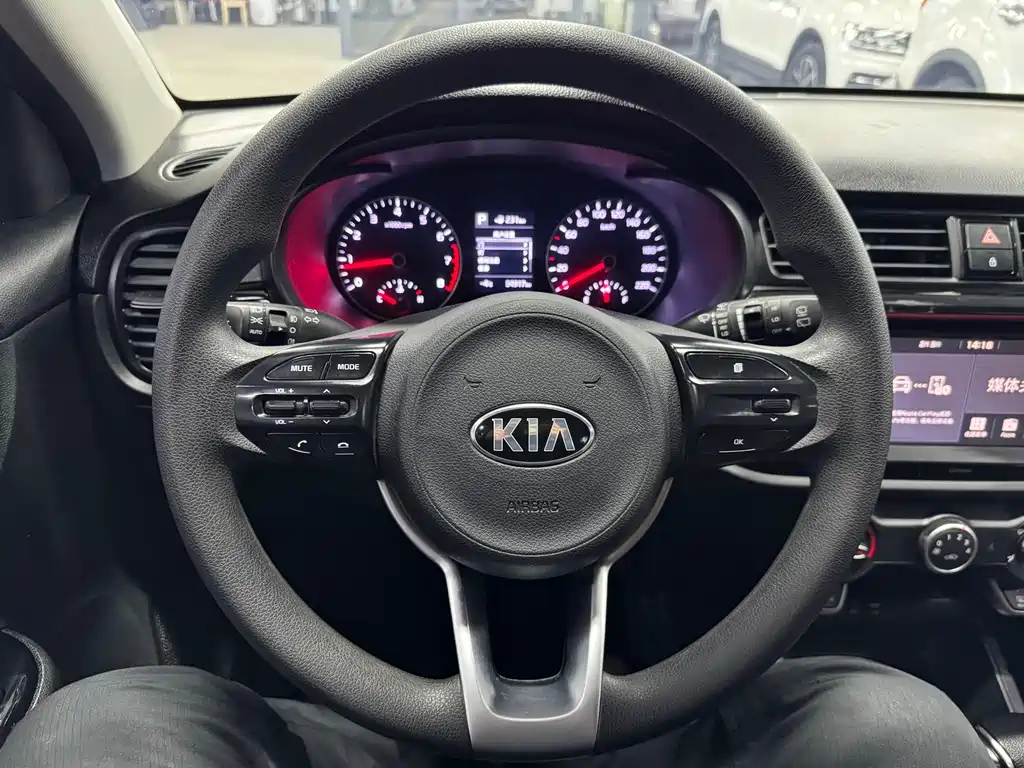 KIA KX CROSS
