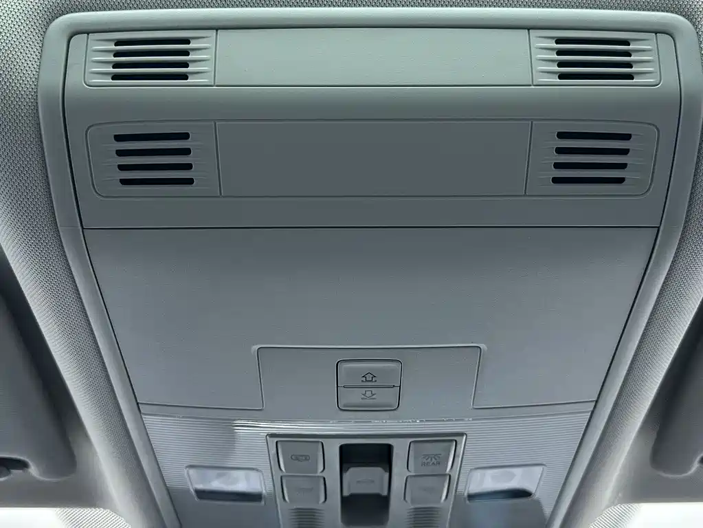 Volkswagen Sagitar — миниатюра 17