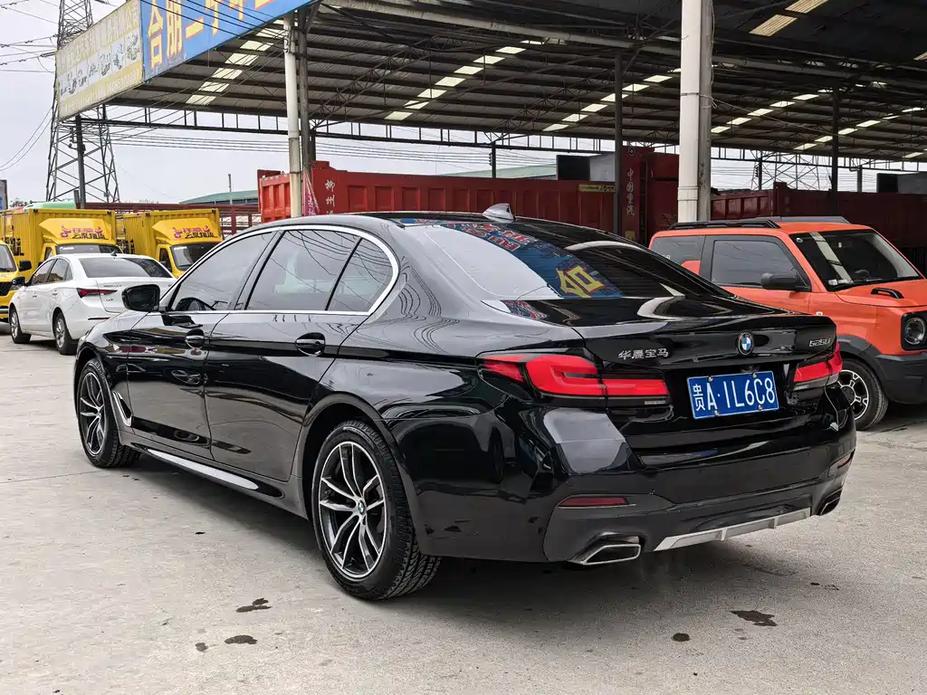 BMW 5 SERIES