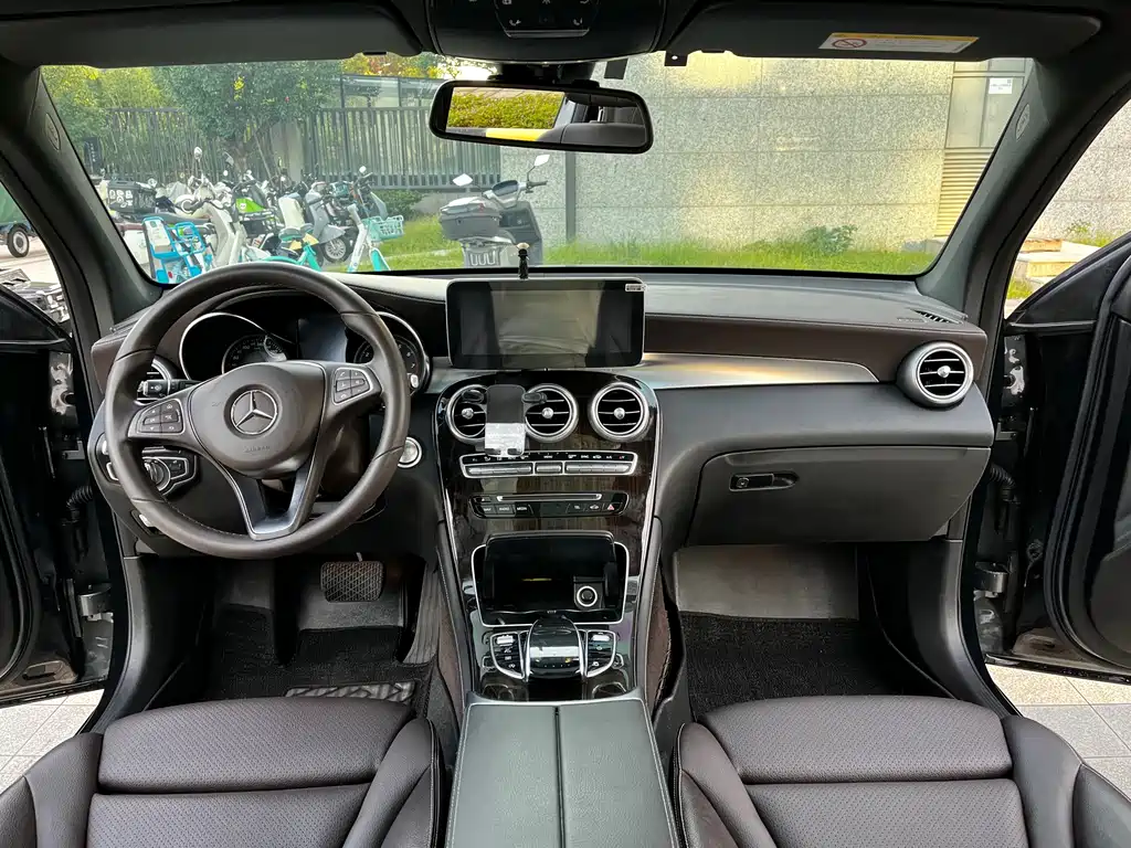Mercedes-Benz GLC — миниатюра 5