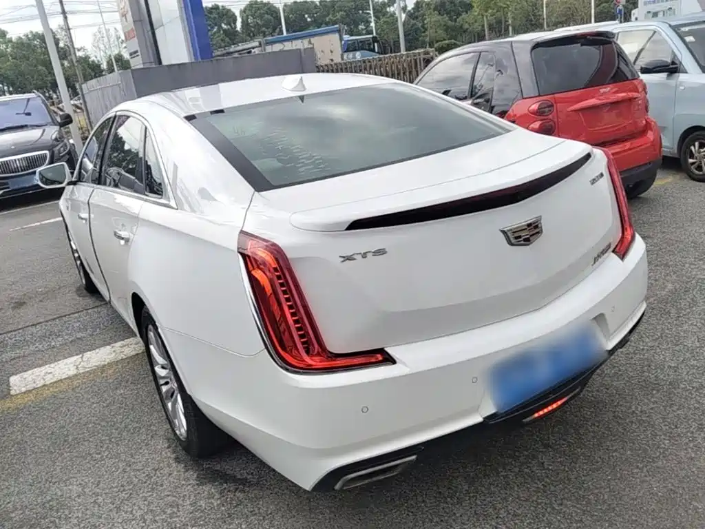 Cadillac XTS — миниатюра 5