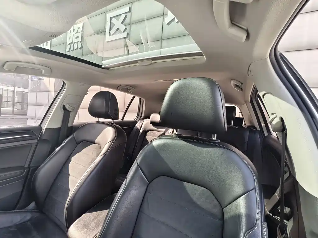 Volkswagen Golf — миниатюра 13