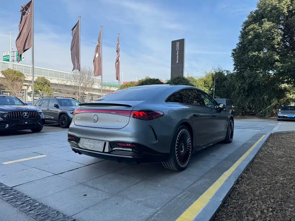 MERCEDES-BENZ EQS AMG