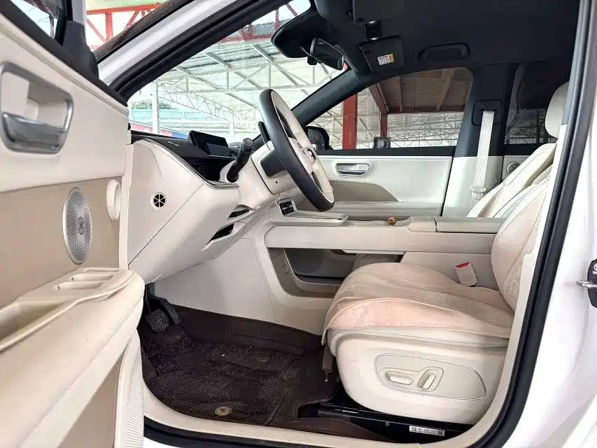 Toyota bZ3X — миниатюра 7