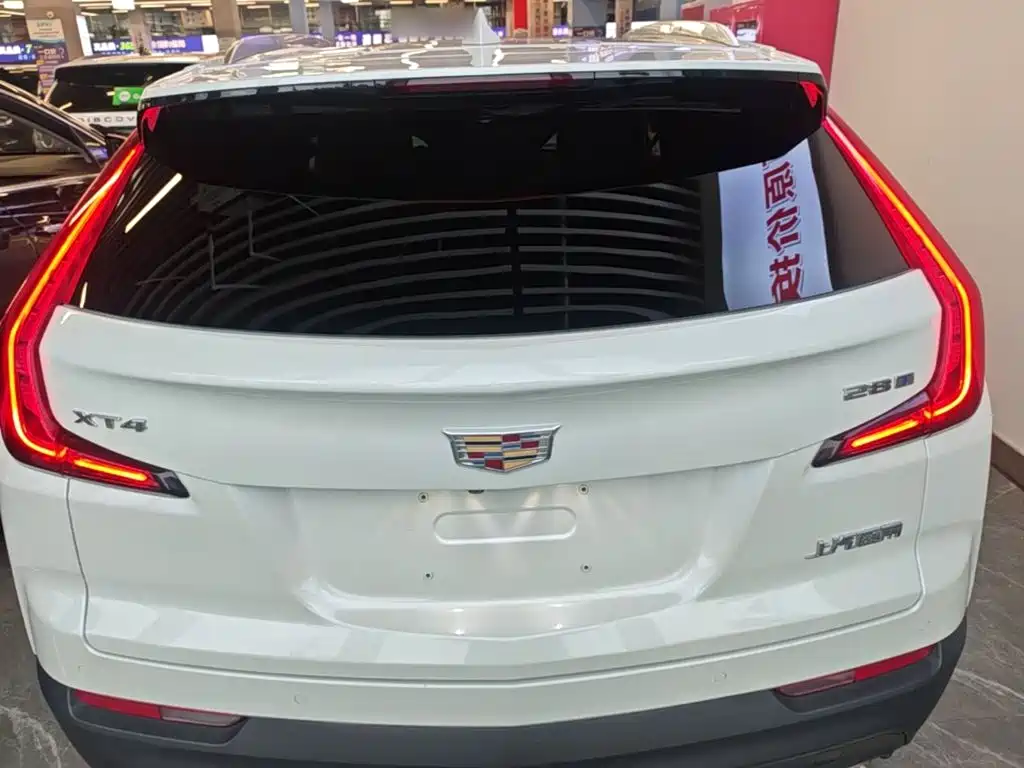 Cadillac XT4 — миниатюра 6
