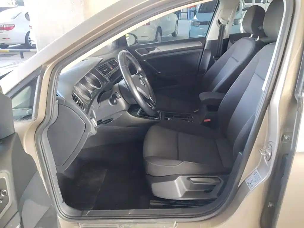 Volkswagen Golf — миниатюра 15