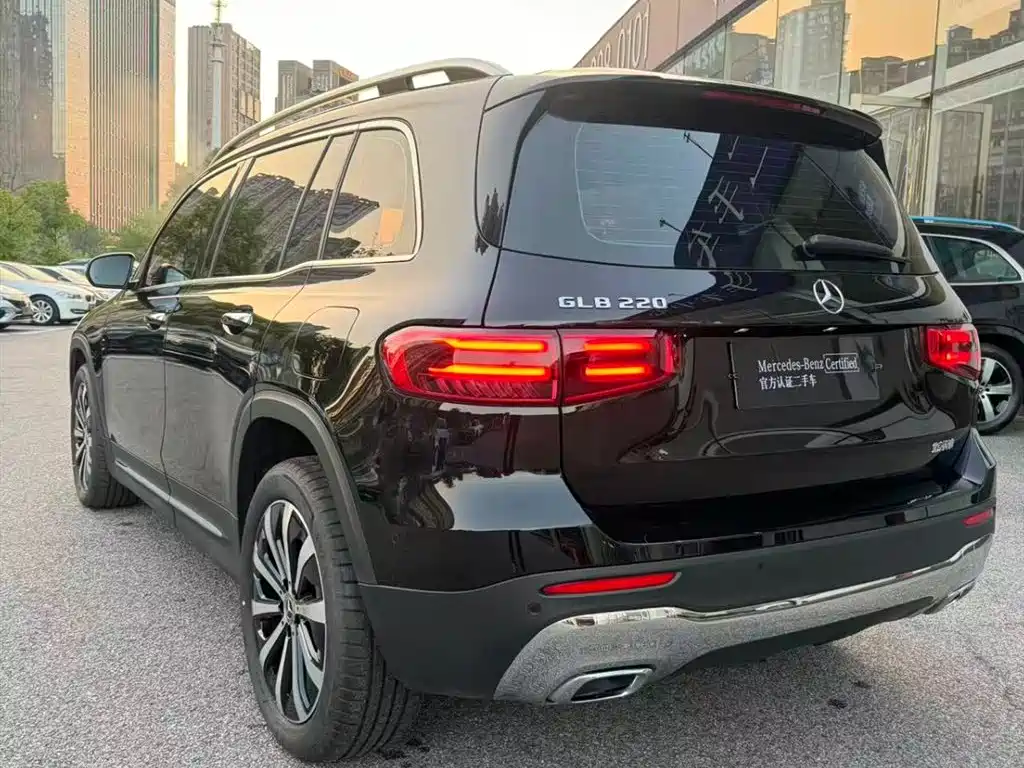 Mercedes-Benz GLB — миниатюра 7