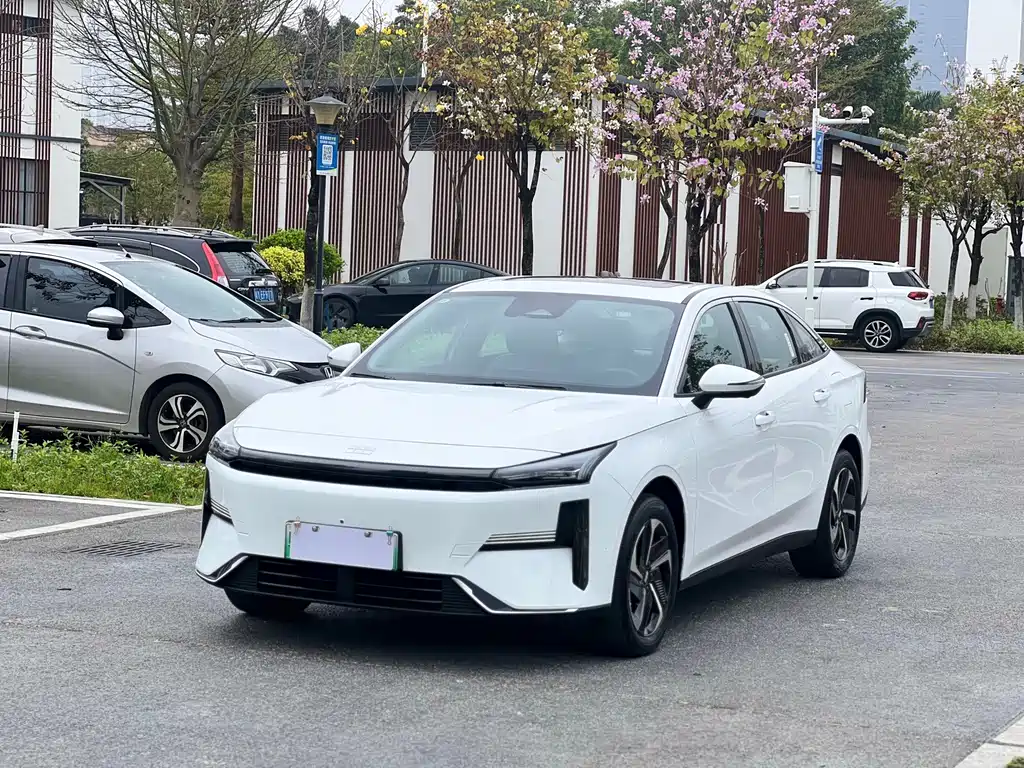 GEELY GALAXY GALAXY L6