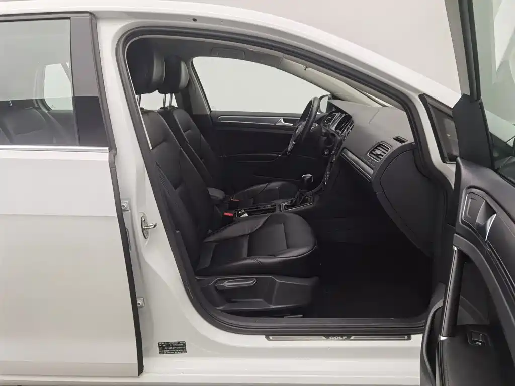 Volkswagen Golf — миниатюра 23