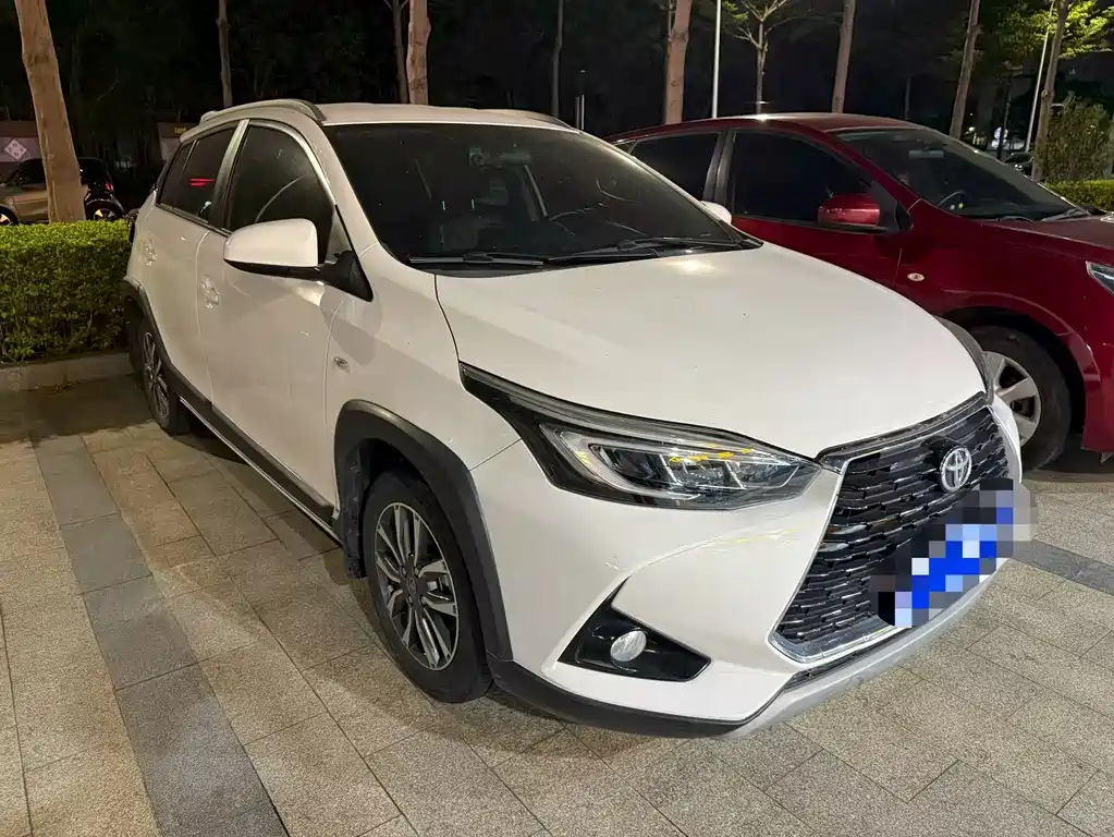 Toyota Yaris L — миниатюра 3