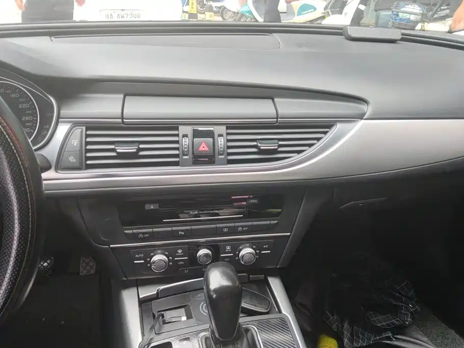Audi A6L — миниатюра 13