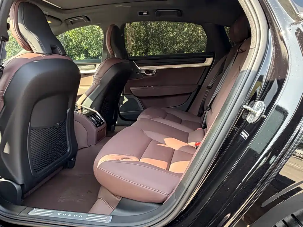 Volvo S90 — миниатюра 14