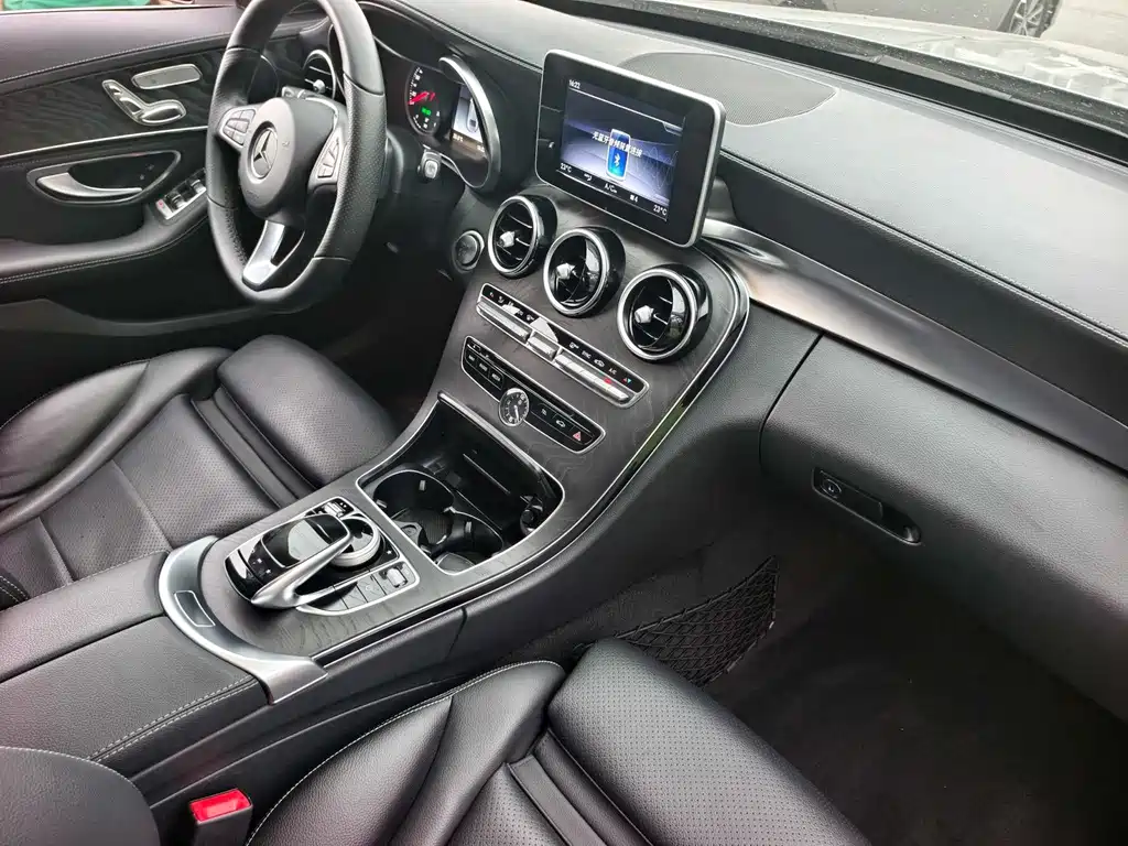 Mercedes-Benz C-Class — миниатюра 15