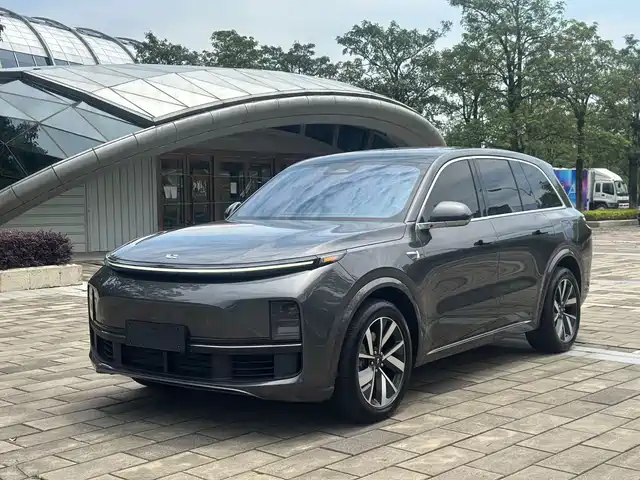 Li Auto L8