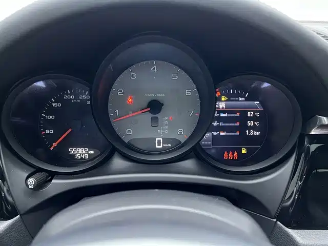 Porsche Macan — миниатюра 10