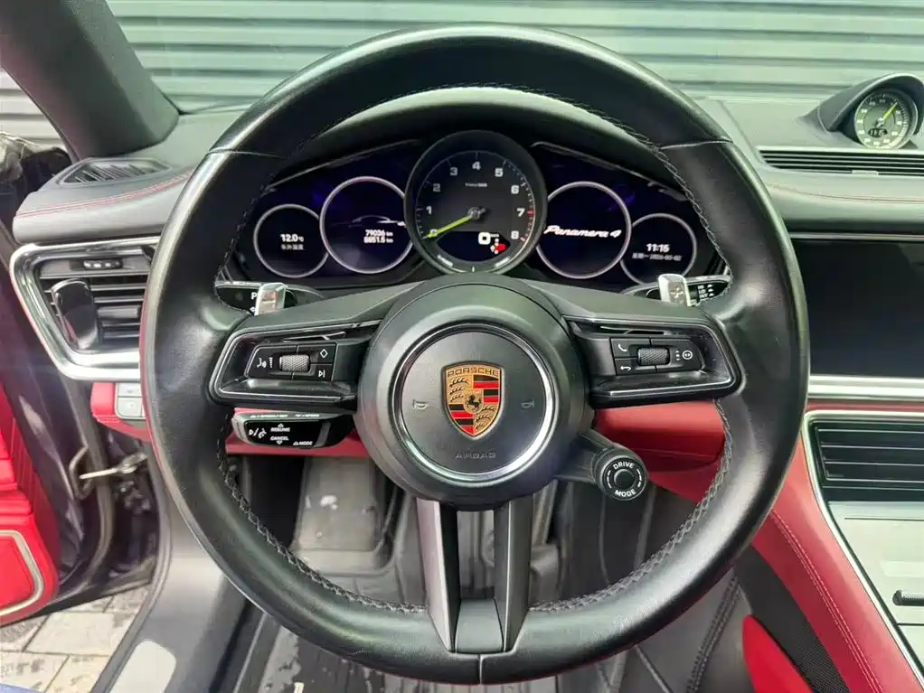 PORSCHE PANAMERA NEW ENERGY