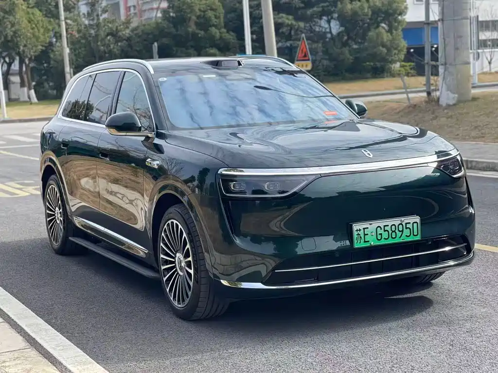 AITO ASK THE WORLD M8