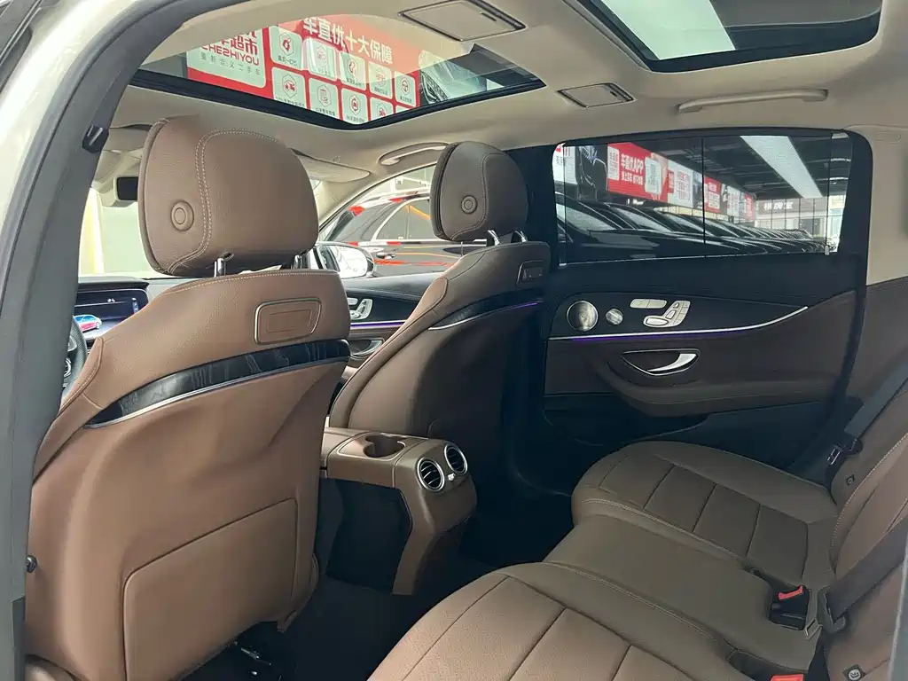 Mercedes-Benz E-Class — миниатюра 11