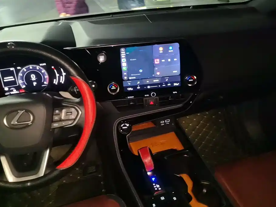 Lexus NX — миниатюра 13