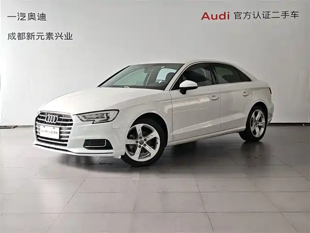 AUDI  A3