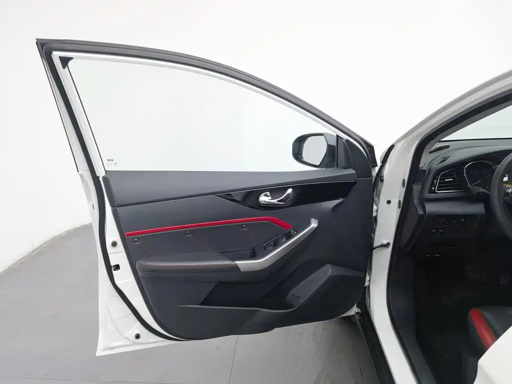 Venucia D60 — миниатюра 8