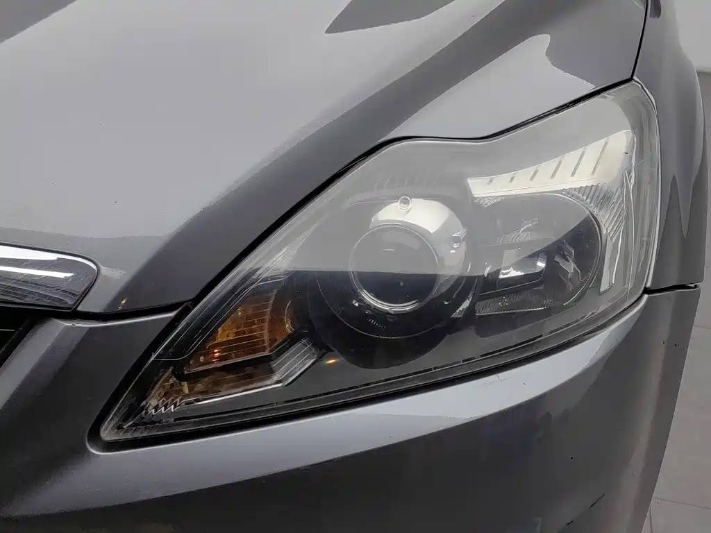 Ford Focus — миниатюра 7